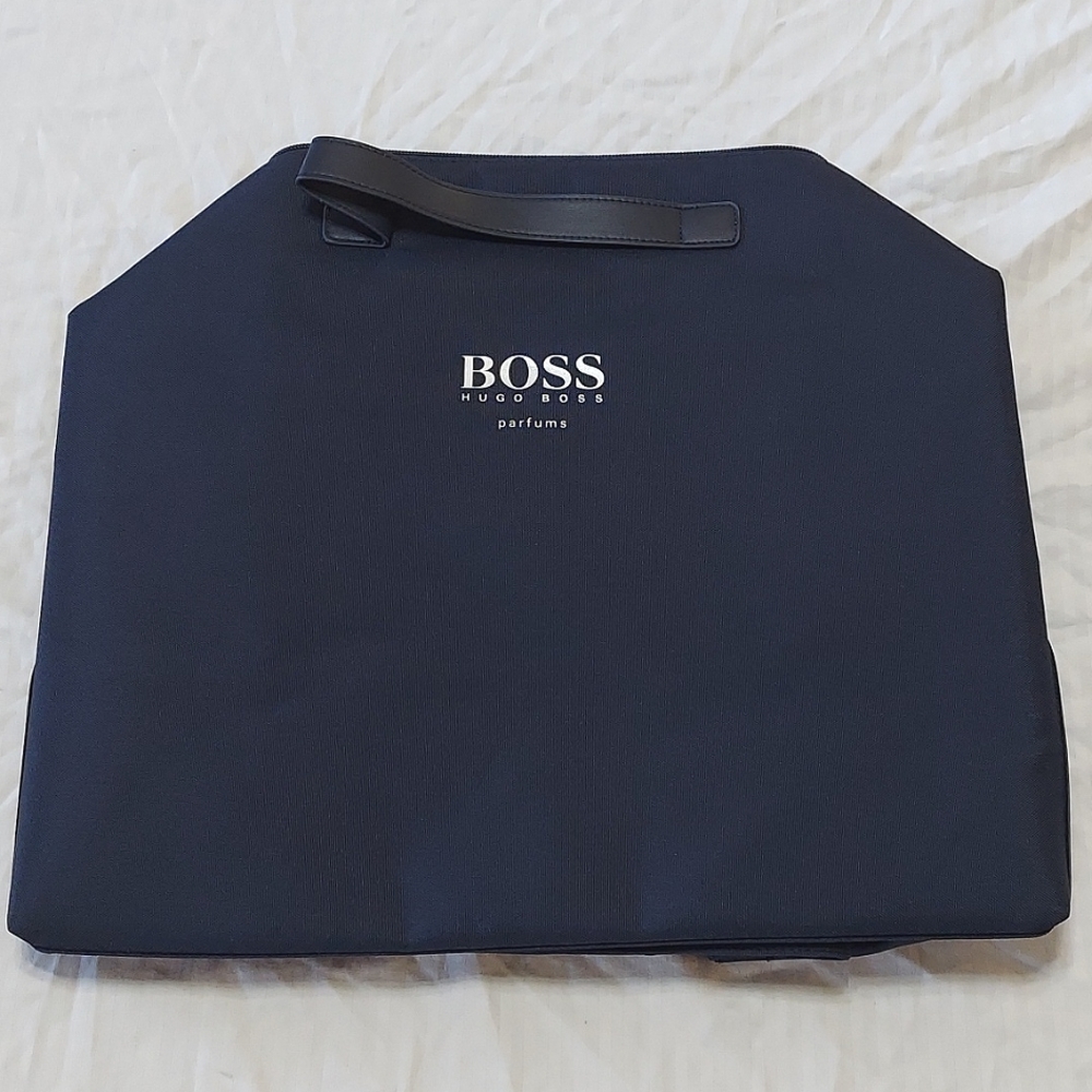 Boss NWOT Carrying Bag Navy First Time Unfolding